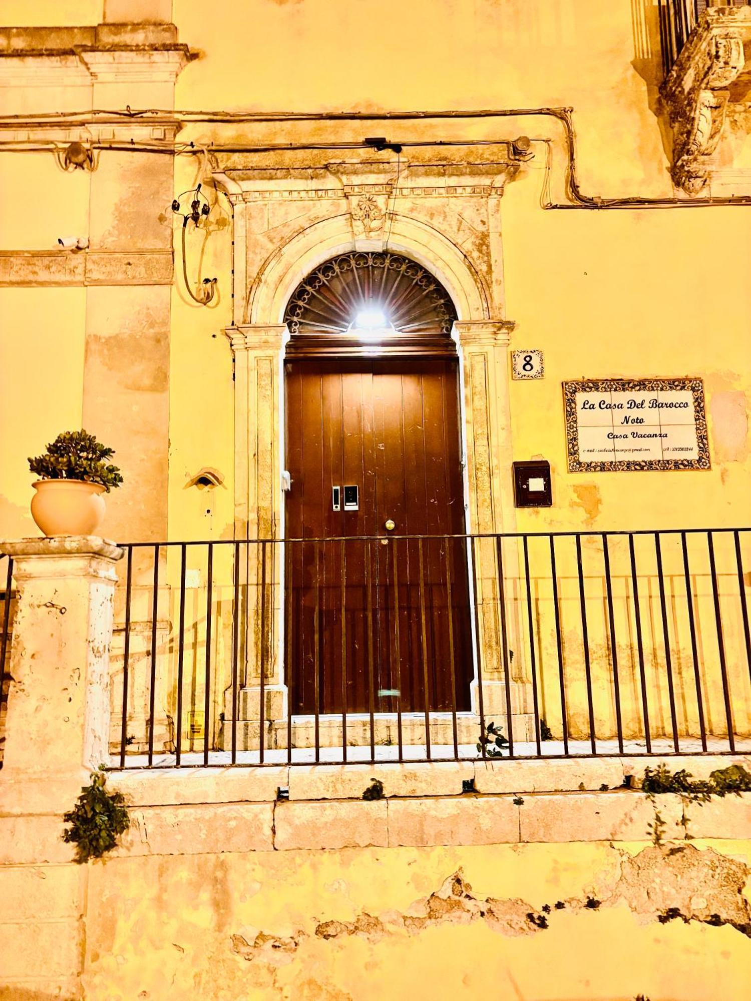 La Casa Del Barocco Hotel Noto Exterior foto